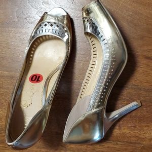 Ivanca trump heels. Preloved. Great condition other than one insert worn a littl